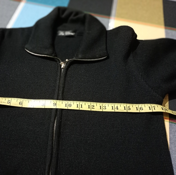 Collared Sweater top - preloved - Picture 2 of 9